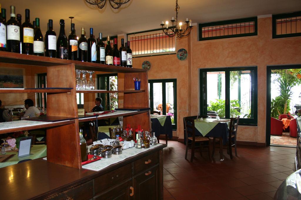 Hotel 5 Terre Nel Sole Дейва Марина Екстериор снимка